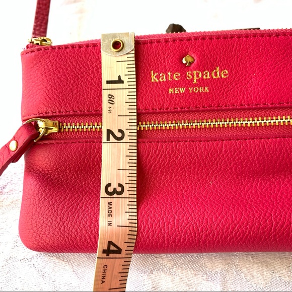 Kate Spade mini wallet clutch wristlet zipped pockets.Like new.Great par… - Picture 12 of 12